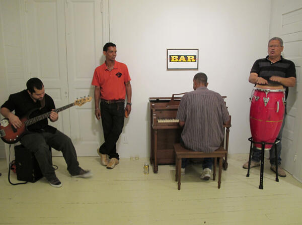 Members of Son de Puerta jamming at the Piano BarJesús “Bubu” Negrón