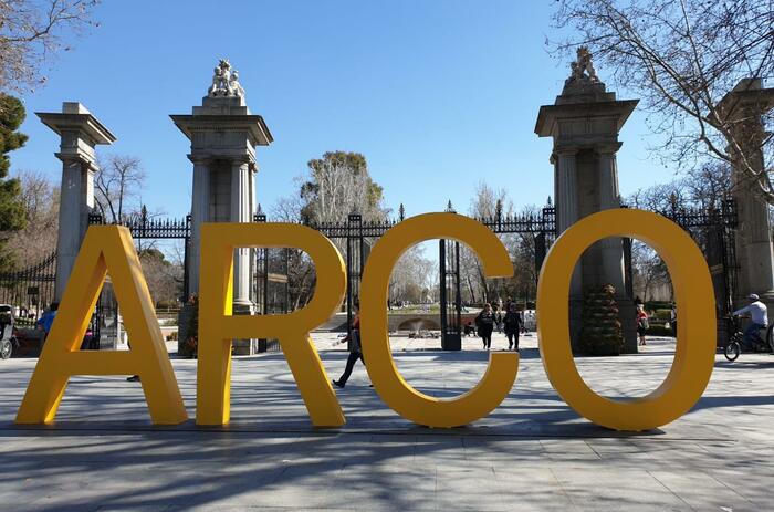 ARCOmadrid 2020: THIRD DAY, AT THE FAIR AND ON THE STREET