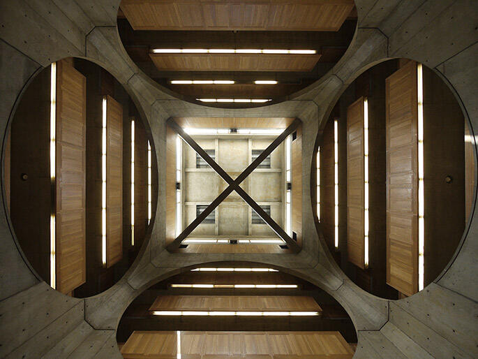 COLUMNS AS TEXTS: READING ARCHITECTURE COLUMNS AS TEXTS: READING ARCHITECTURE