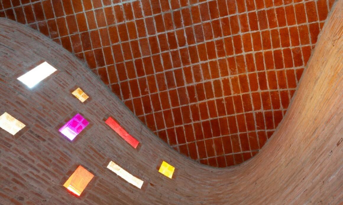 CRISTO OBRERO: BRICK, GRAVITY, AND FAITH