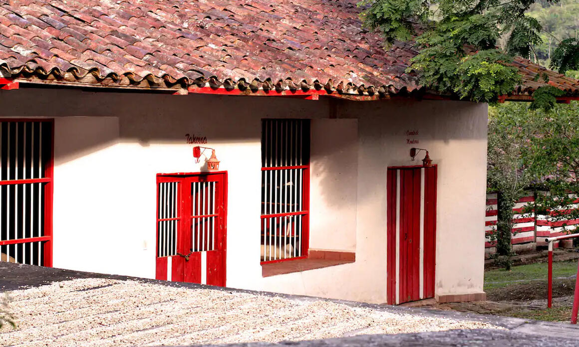 A FULL SCHOLARSHIP FOR COLOMBIAN ARTISTS: MICRO RESIDENCY – A ISLA 