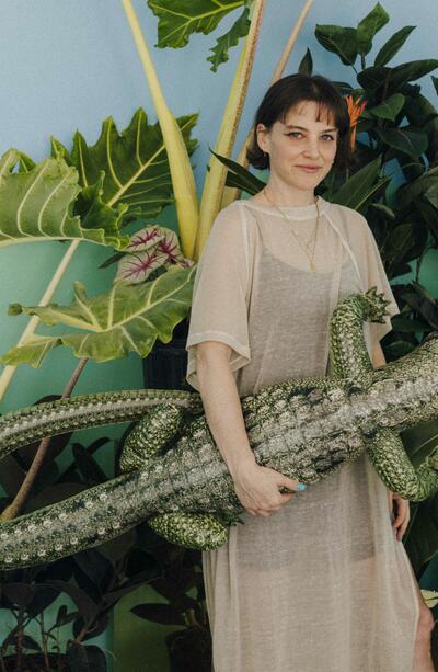 INTERVIEW TO ALEX NUÑEZ AND HER VISION OF FLORIDA'S PLAYFUL WILD 