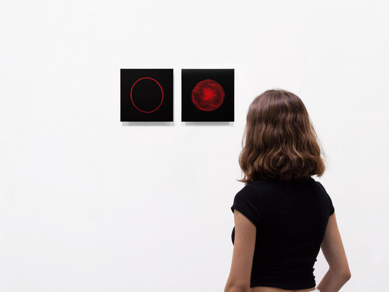 PHYSICS AND SENSORIAL MATTER IN ALBA TRIANA, AT MAX ESTRELLA