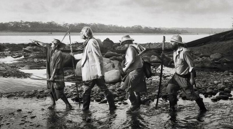 INTIMATE MAPS: "CAMINAR" BRINGS TOGETHER ELEVEN WAYS OF TRACING AN ARTISTIC TRAJECTORY