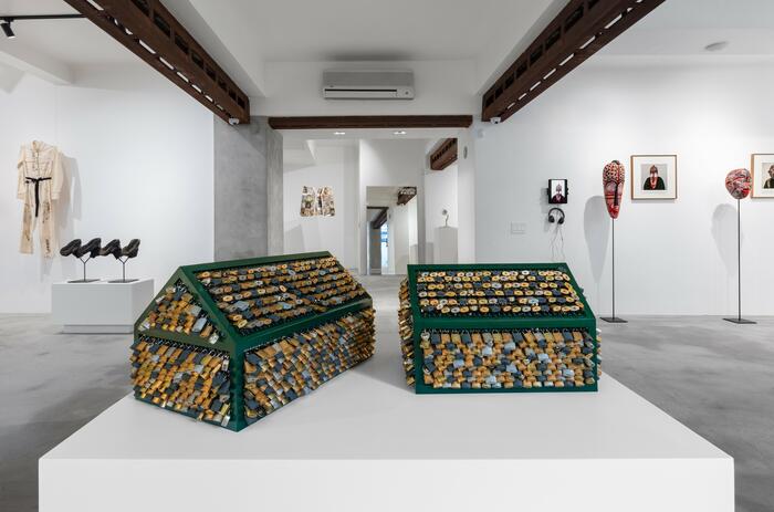 A REFLECTION ON LANGUAGE AND MATERIALITY AT GALERÍA ANA TEJEDA 