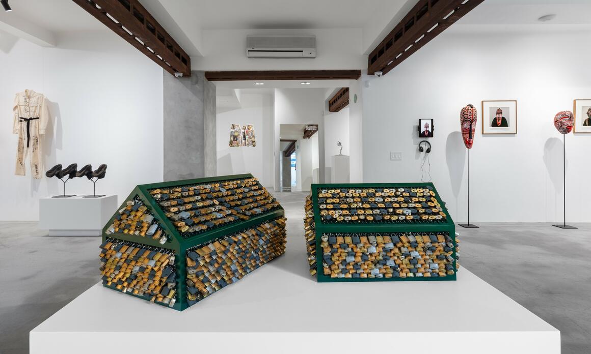 A REFLECTION ON LANGUAGE AND MATERIALITY AT GALERÍA ANA TEJEDA 