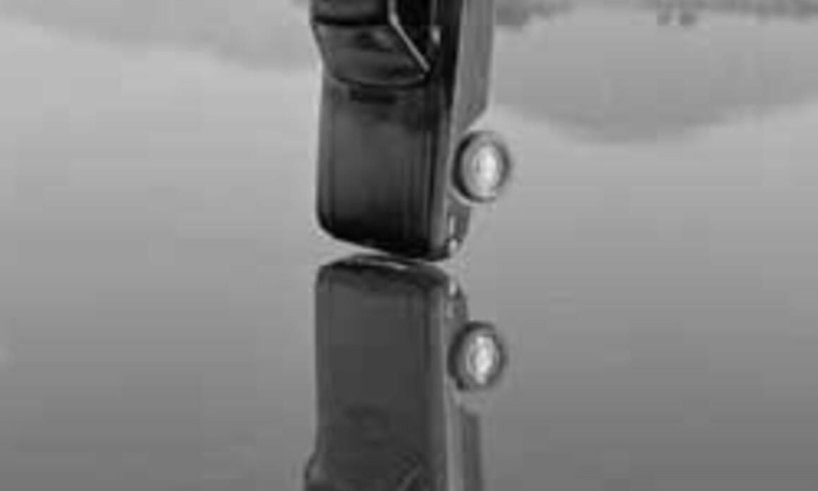 Gonzalo Lebrija, Entre la vida y la muerte, 2008. C-Print. 169 x 127 cm. Courtesy of Galerie Laurent Godin, Paris.