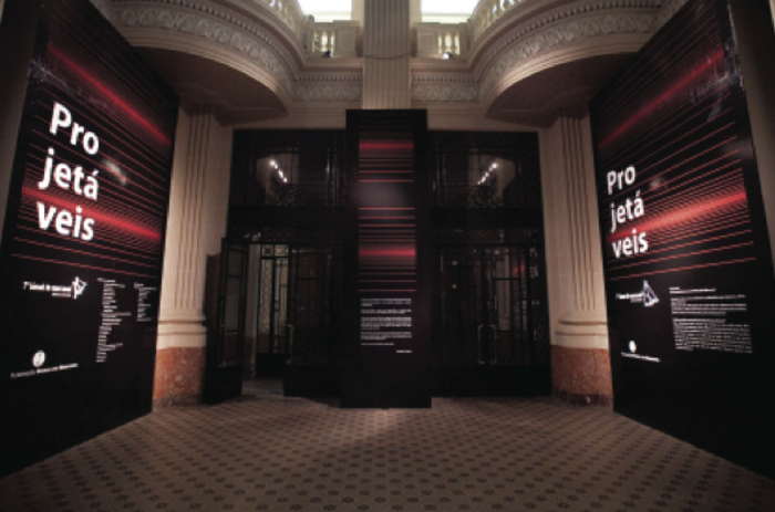 Museography of the “Projectables” Exhibition at the Santander Cultural. Photograph: Eduardo Seidl. Museografia de la muestra “Proyectables” en el Santander Cultural. Foto Eduardo Seidl