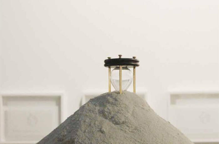 _Listening to Time (On the way of perceiving and other reasons_ in the work of Glenda León). _Listening to Time (On the way of perceiving and other reasons_ in the work of Glenda León).