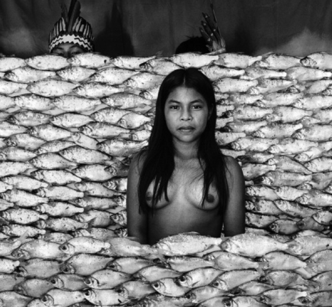 Llambina: Young lady /Llambina: jovencita. Iquitos, Perú 2004. Digital print with charcoal ink on cotton paper. 31 x 31 in. Ampliación digital en papel de algodón con impresión de tinta de carbón. 80 x 80 cm. Courtesy/Cortesía: Galería Patricia Ready