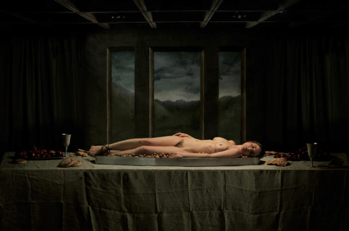 The Dinner, Death of Nicola No. 1 / La Cena, Muerte de Nicola No 1, 2008. Retablo. Inkjet print, 73 x 110 in. Edition 3. Impresión a chorro de tinta, 185 x 280 cm. Edición 3.