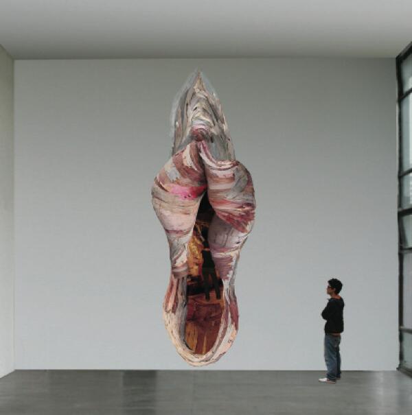 Henrique Oliveira. The Origin of the Third World. Site-specific installation. Wood, PVC, other elements. Dimensions variable. Photo: Courtesy of the artist. El origen del Tercer Mundo. Instalación específica para el sitio. Madera, PVC, otros elementos. Dimensiones variables. Foto: Cortesía del artista.