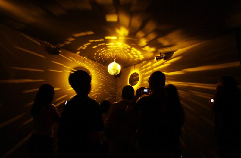  7a Bienal de Artes Visuais do Mercosul  Santander Cultural, Mostra Projetaveis. Terence Gower, Dance Music Collaborations Local: Porto Alegre, Brasil, Data: 25/11/2009 Foto: Flavia de Quadros/indicefoto.com