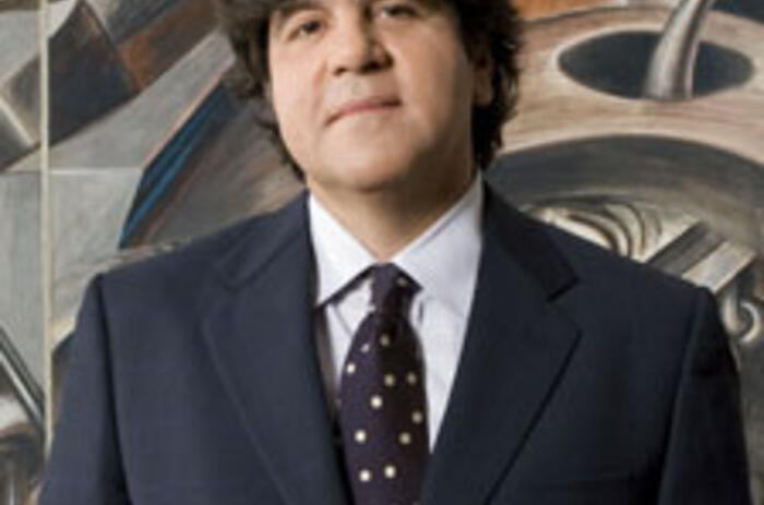 Luis Pérez-Oramas © 2011 The Art Institute of Chicago Luis Pérez-Oramas © 2011 The Art Institute of Chicago