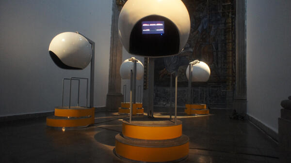 Cinco Variaciones de Circunstancias Fónicas y una Pausa