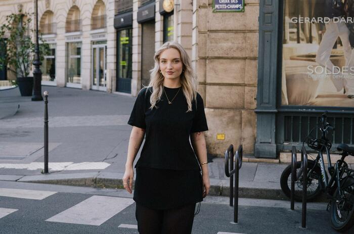 BEYOND THE ALGORITHM: GENEVIÈVE'S BESPOKE VISION FOR THE ART MARKET