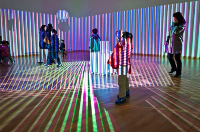WITH THE PARTICIPATION OF CARLOS CRUZ-DIEZ AND HIS WORK, LUMINOUS REALITY, PHILLIPS PRESENTS PHILLIPS X, THE NEW EXHIBITION PLATFORM 