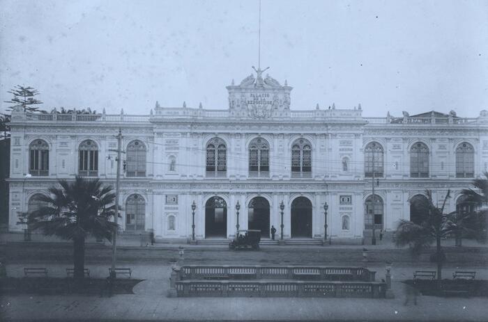 CURATORIAL OPEN CALL FOR THE DEVELOPMENT OF THE NATIONAL EXHIBITION / PERU BICENTENNIAL CURATORIAL OPEN CALL FOR THE DEVELOPMENT OF THE NATIONAL EXHIBITION / PERU BICENTENNIAL
