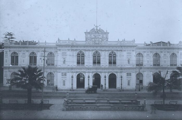 CONCURSO CURATORIAL PARA DESARROLLAR LA EXPOSICIÓN NACIONAL / PERÚ BICENTENARIO