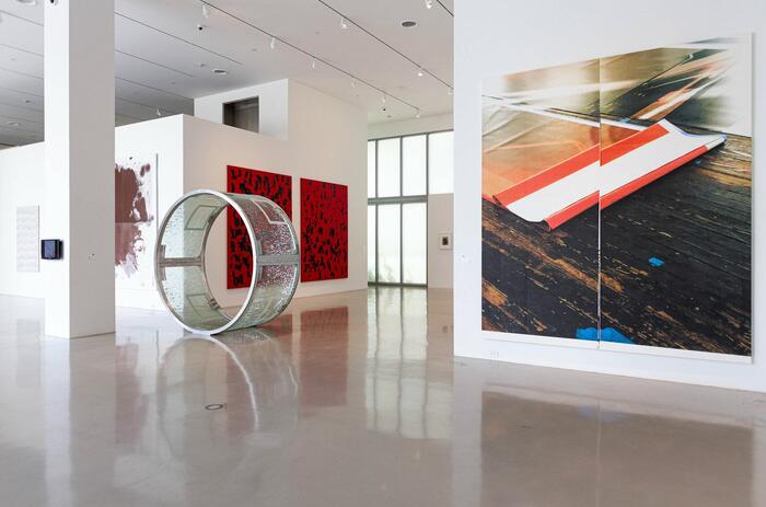 DE LA CRUZ COLLECTION CLOSED ITS DOORS WITH PIECES HEADING TO AUCTION DE LA CRUZ COLLECTION CLOSED ITS DOORS WITH PIECES HEADING TO AUCTION