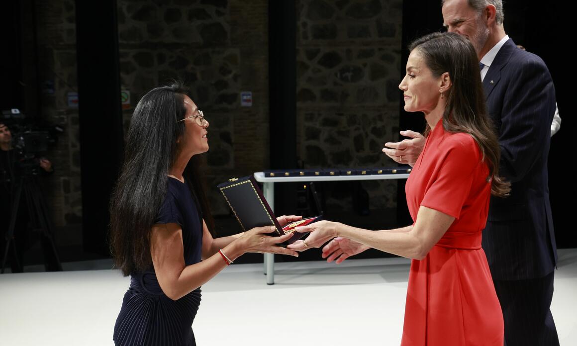 SPAIN HONORS SANDRA GAMARRA HESHIKI WITH ITS MOST PRESTIGOUS CULTURAL AWARD