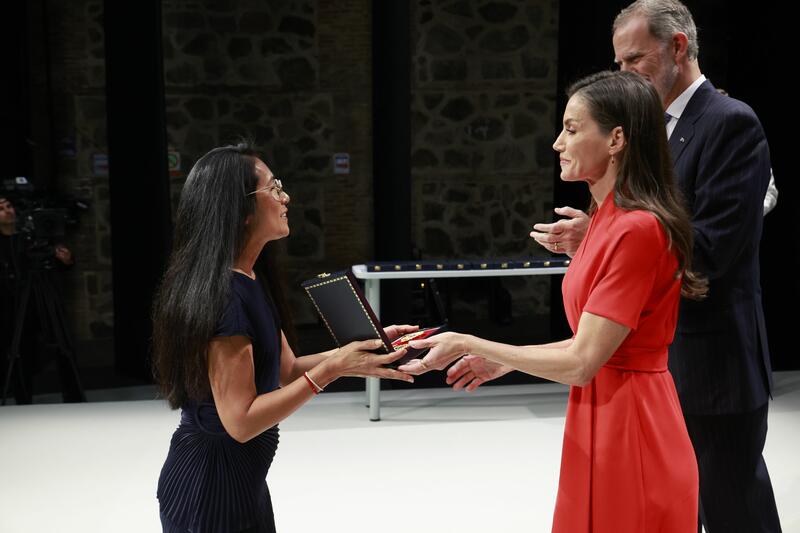 SPAIN HONORS SANDRA GAMARRA HESHIKI WITH ITS MOST PRESTIGOUS CULTURAL AWARD