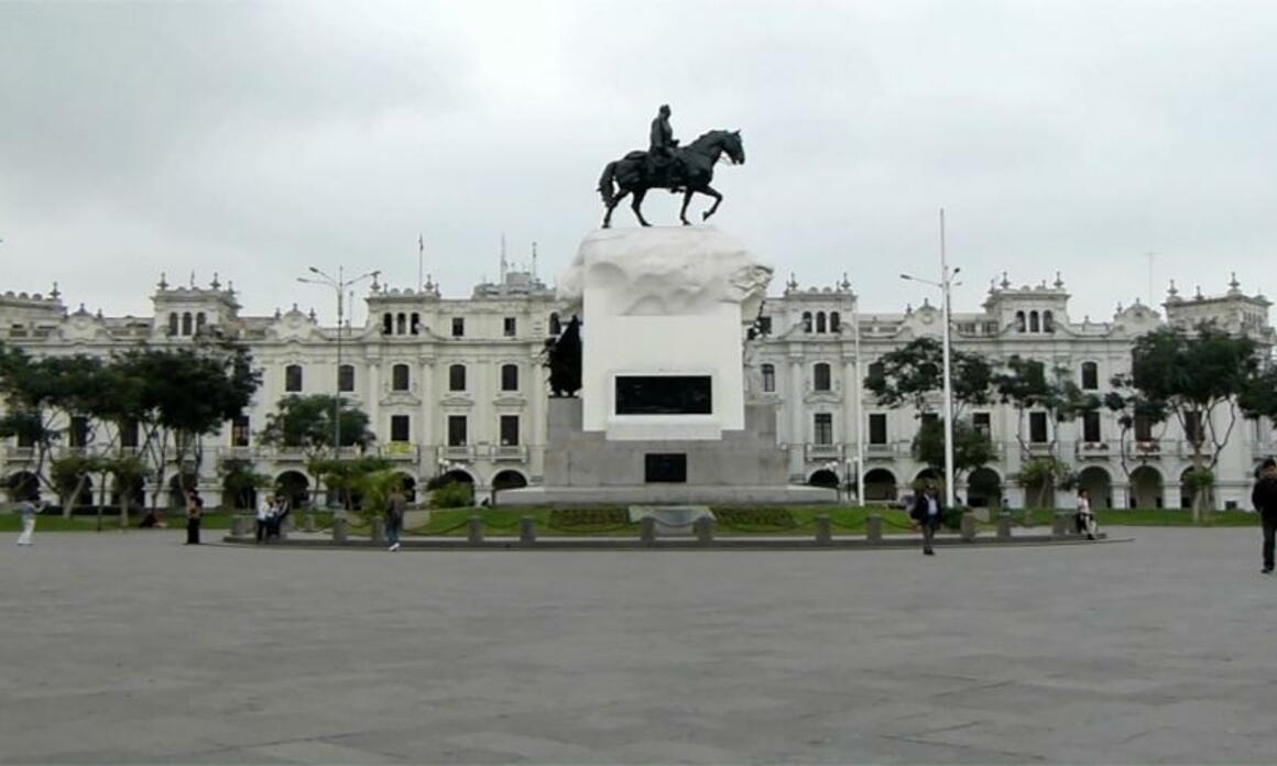 Luisa Fernanda Lindo, Still de video San Martín.