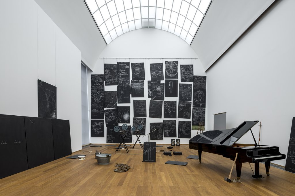 JOSEPH-BEUYS-IN-BERLIN-NATURE-