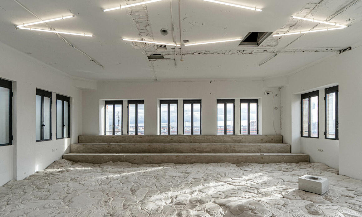 DE AZAMBUJA’S “FOUNDATION”: INTERVENTION AND REFLECTION AT LA CASA ENCENDIDA