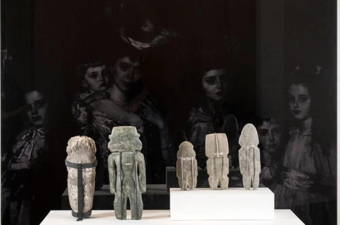 THE LATEST EVOLUTION OF BLACK MIRROR / ESPEJO NEGRO BY LASCH, AT CASA DE MÉXICO