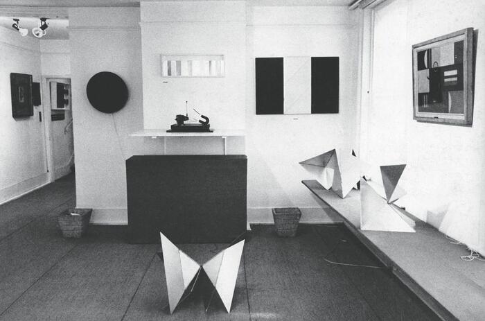 LYGIA CLARK AND FRANZ ERHARD WALTHER’S ARTISTIC EXPLORATION