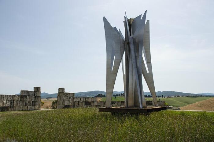 PABLO ATCHUGARRY DONATED MARIPOSA DE LA VIDA TO THE MUNICIPALITY OF MALDONADO PABLO ATCHUGARRY DONATED MARIPOSA DE LA VIDA TO THE MUNICIPALITY OF MALDONADO