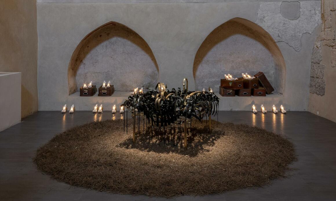 RELIGION, FASHION, AND RESISTANCE ACCORDING TO BÁRBARA SÁNCHEZ-KANE, AT COLLEGIUM