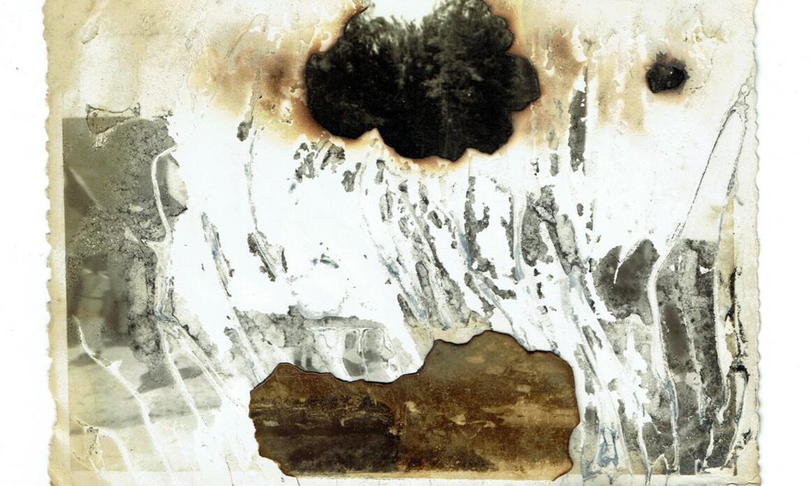 "A black cloud over the waterfall in the forest", Ricardo Miguel Hernández. Ph: El Pran Projecten.