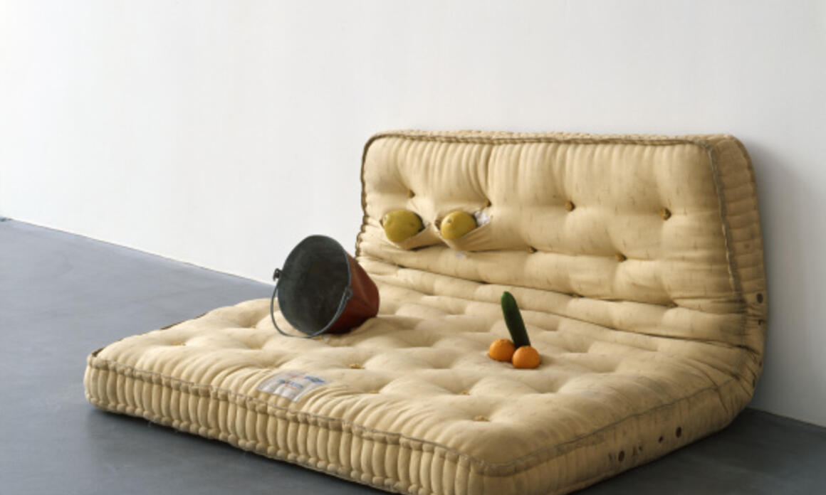 Sarah Lucas, Aun Naturel, 1994. Ph: Sadie Coles.