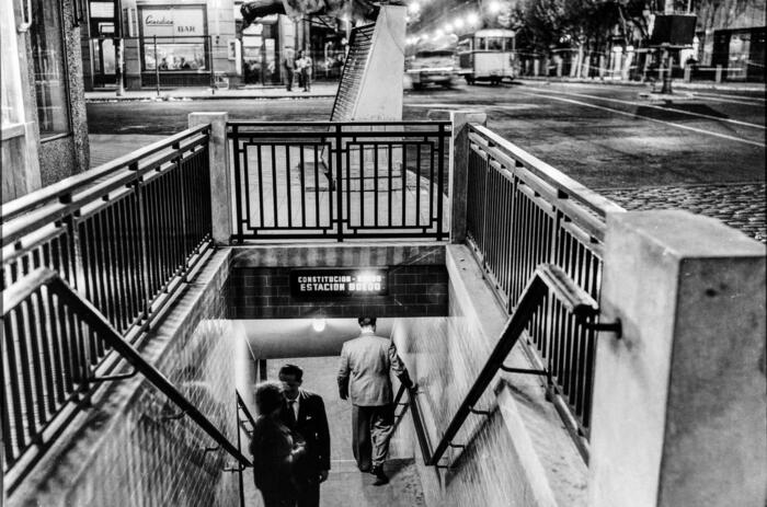 "Entrada al subte" (Subway entrance), 1959, Juan Di Sandro.