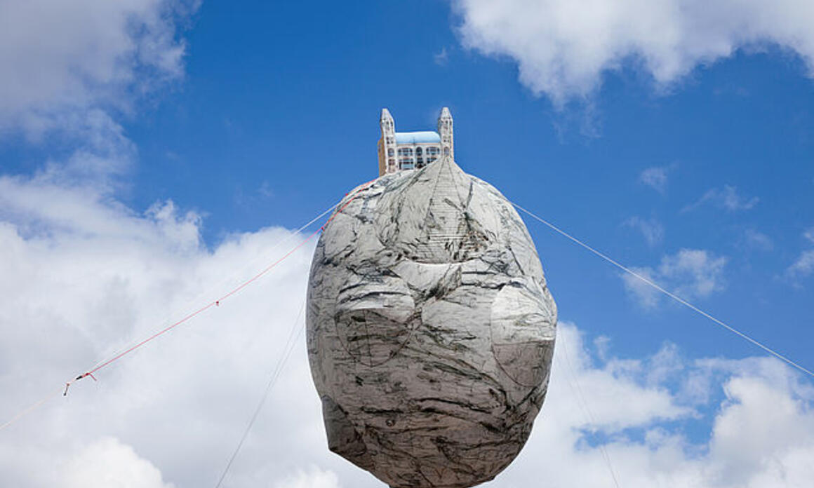 FLOATING UTOPIAS, A CHRONICLE OF SPATIAL PRESENCE INCLUDING THE WORK OF TOMÁS SARACENO
