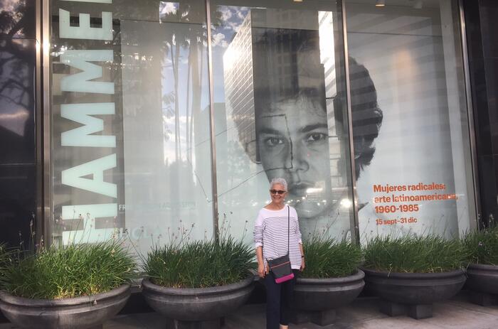 Liliana Porter, Untitled (Self-portrait with a Square), 1973, in the window of / en la ventana de of the Hammer Museum.  