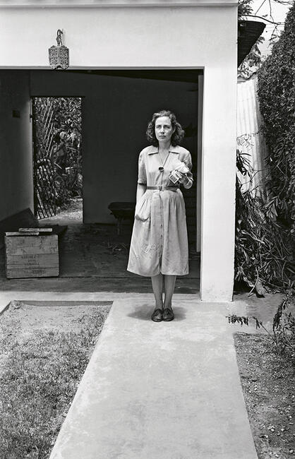 La casa de Los Rosales, sin fecha / The house at Los Rosales, undated.   Gelatin silver bromide print / Gelatinobromuro de plata.