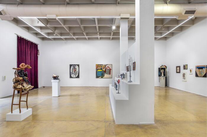 THE THINGS OF A FAMILY HOME: ON THE HELFT COLLECTION AT W—GALERÍA