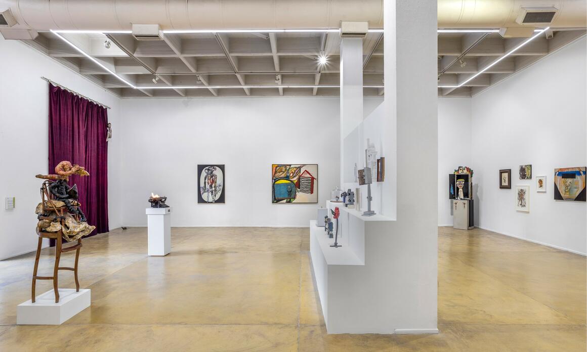 THE THINGS OF A FAMILY HOME: ON THE HELFT COLLECTION AT W—GALERÍA