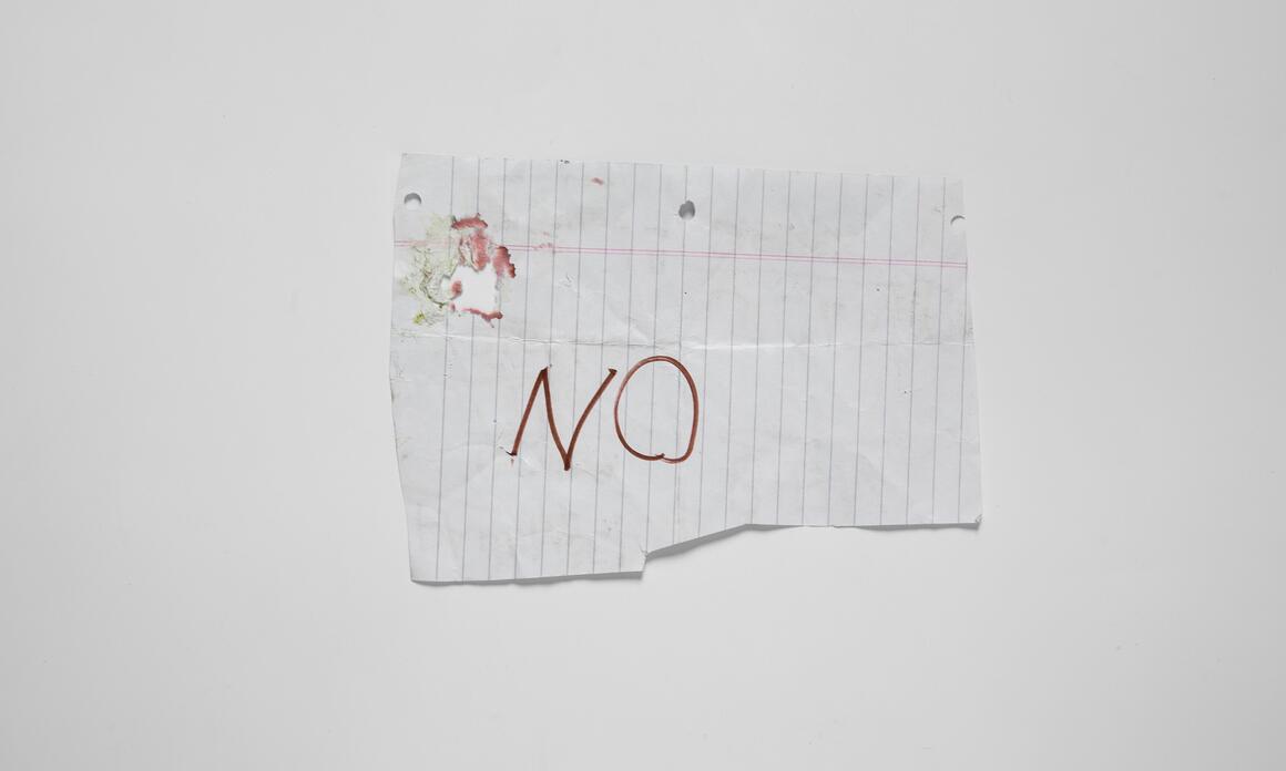 WHAT DO THE PAPERS THROWN INTO THE STREET TELL US? JORGE MACCHI EXHIBITS AT MUSEO SÍVORI