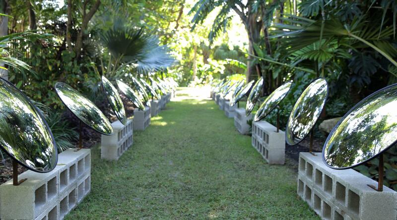 "THE UNDERCURRENT" - INSTALACIÓN DE GUSTAVO PRADO  EN EL JARDÍN BOTÁNICO DE MIAMI BEACH 