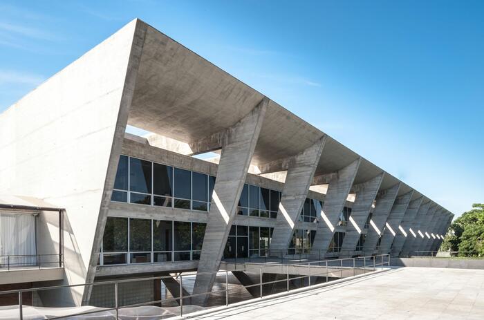 OPEN CALL FOR ARTISTIC DIRECTOR AT THE MUSEUM OF MODERN ART OF RIO DE JANEIRO OPEN CALL FOR ARTISTIC DIRECTOR AT THE MUSEUM OF MODERN ART OF RIO DE JANEIRO