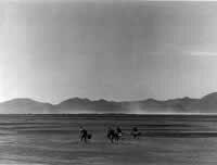 "Bicicletas en domingo", plata sobre gelatina, 20 x 25 cm, 1966